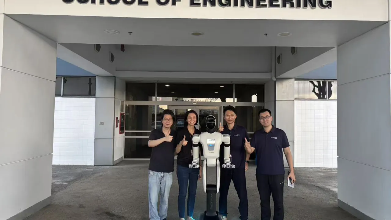 智动未来×南洋理工学院｜智能人形机器人高校联合封面